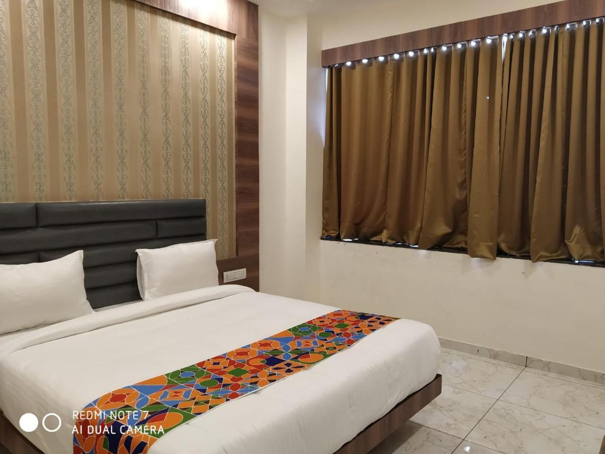 Ānand Hotel Krishna Palace מראה חיצוני תמונה